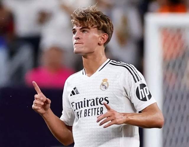 更让球迷看 更让球迷看