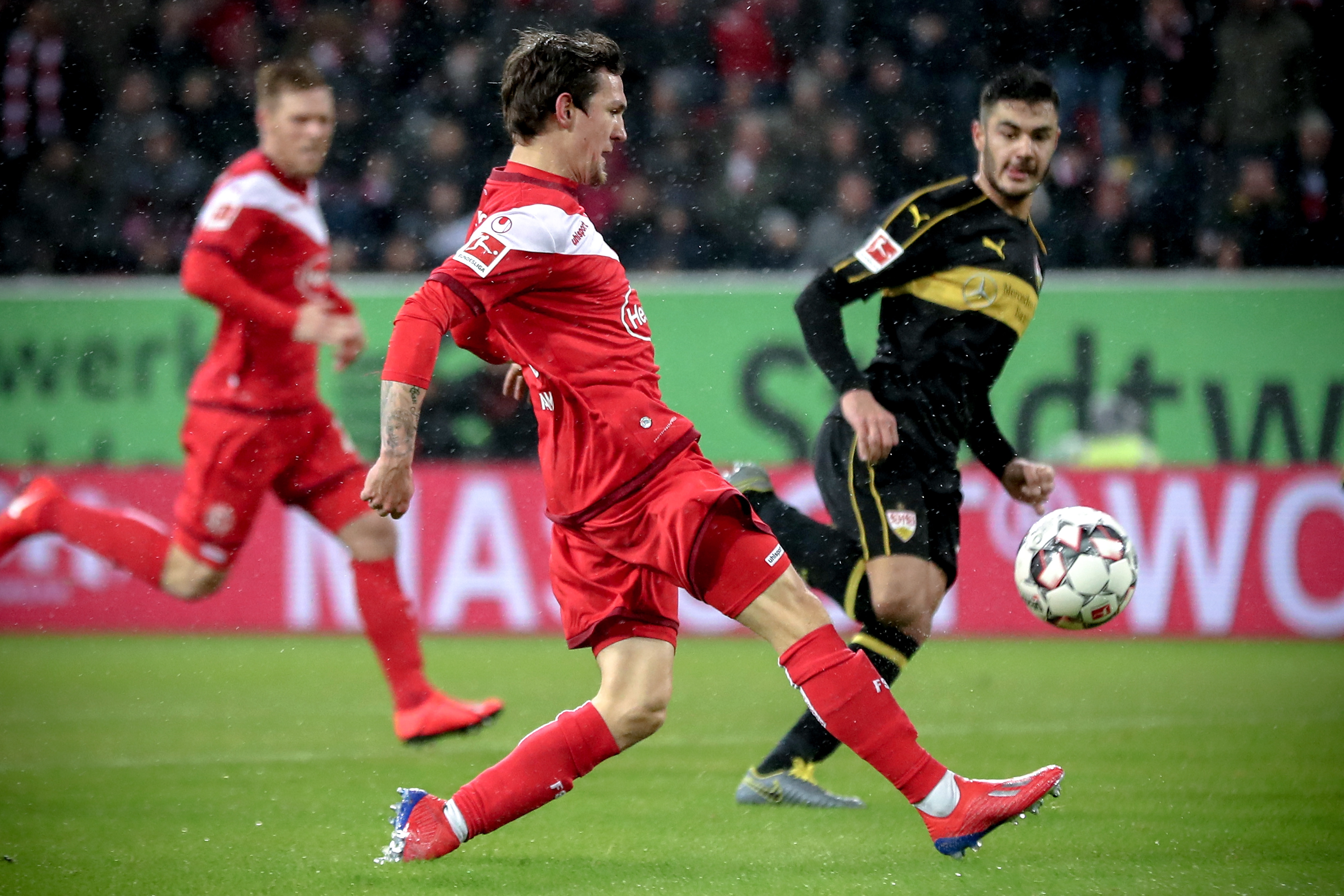 次赛事中的 次赛事中的